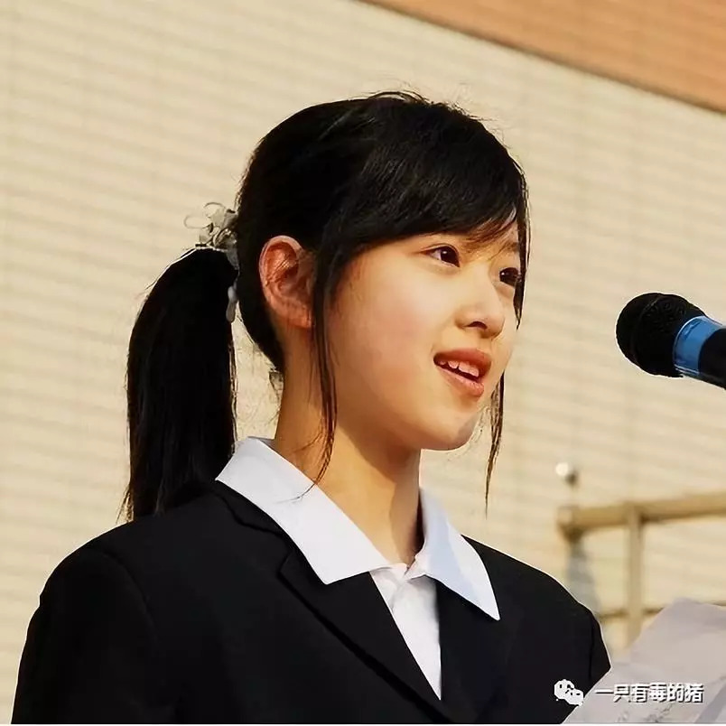 奶茶妹妹被群嘲?可她依然是男人心中的白月光