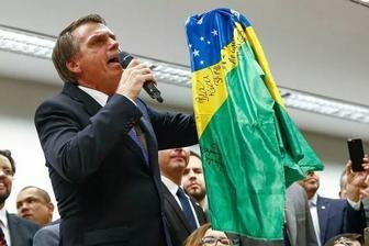 巴西总统候选人博尔索纳在一起持刀袭击中受伤