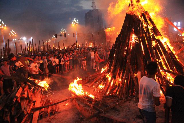 星空下、篝火旁 去这11个地方让你能与当地人一起曼舞高歌!
