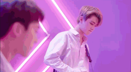 现在的00后不好好念书,竟然都转行当穿搭博主了么!