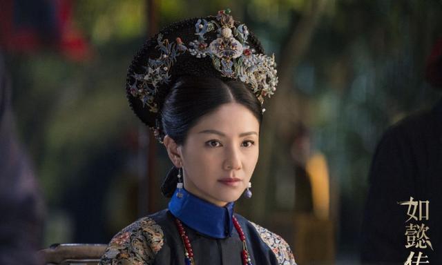 如懿传:纯妃听人挑唆易受摆布,连累两个儿子,还被乾隆踹伤病逝