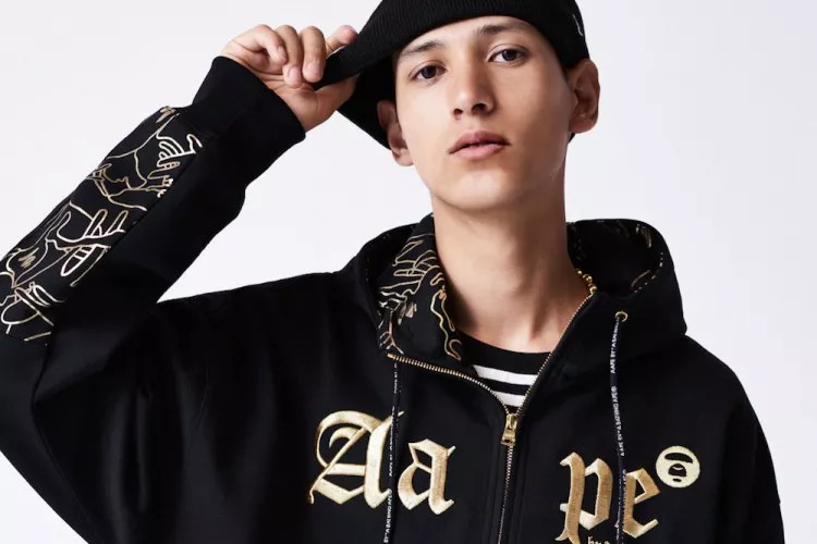 网络上惊现Supreme街机!小伙子,来一盘拳皇吗