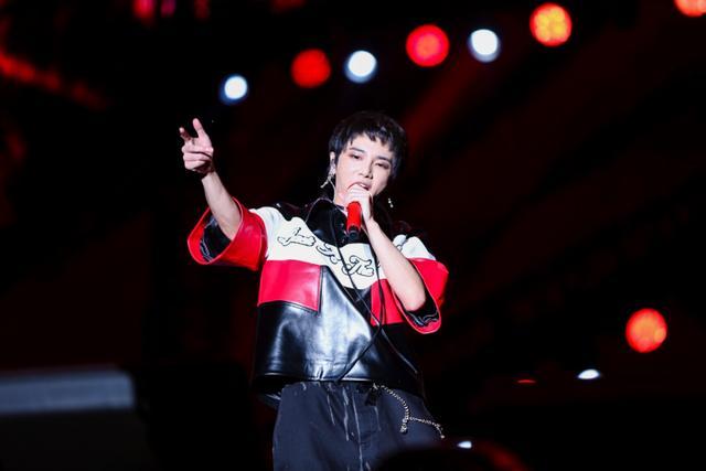 15万人同时在线大麦网抢票,华晨宇演唱会到底