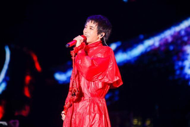 15万人同时在线大麦网抢票,华晨宇演唱会到底