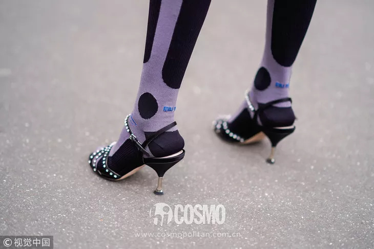 时髦办 | 腿长成这样，请放过长筒袜