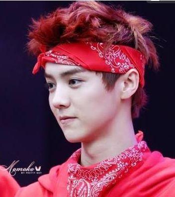 鹿晗:出道至今长相没啥变化,变化的主要是造型