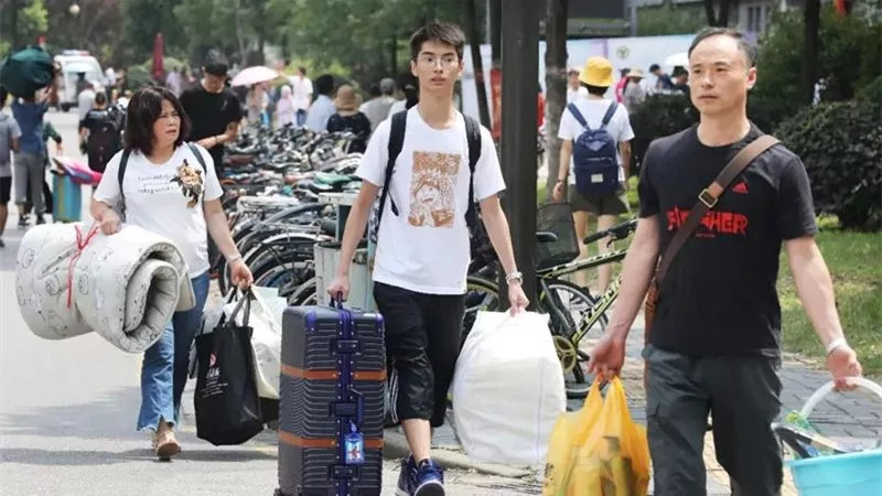 同学,我劝你别进学生会