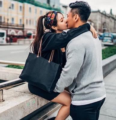 一个幸运儿,健身房邂逅了女神,长得像李小璐!