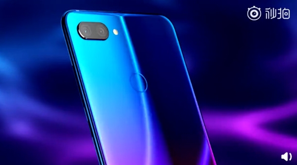 小米8青春版梦幻蓝公布：外形不再iPX 镜面渐变色吸睛