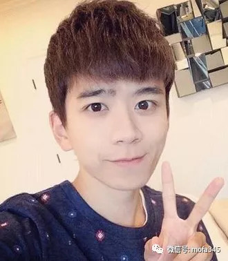 短碎发男生帅气发型,学生党更适合!