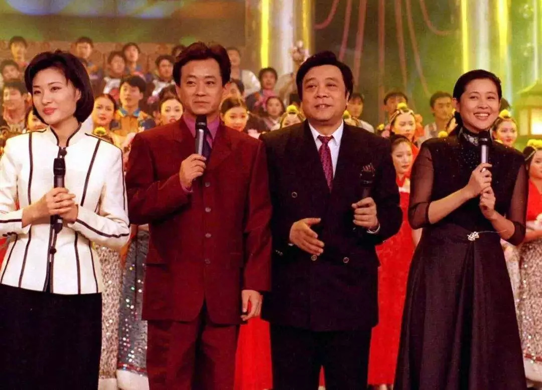 忆旧||倪萍、周涛、董卿,那些年我们追过的央视女主持……(上)