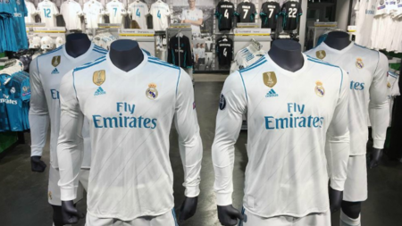 马卡：皇马上赛季收入超巴萨，或获历史最大赞助