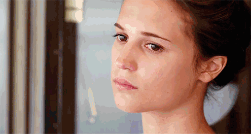 但是警醒作用很强烈) 有了法令纹的ab,你还会先注意 她的芭比大眼睛和