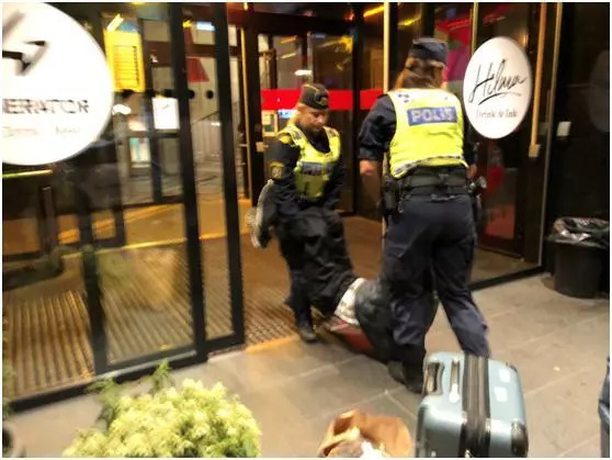 中国游客在瑞典遭暴力最新视频曝光!巨婴,别