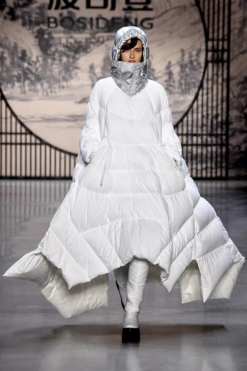 羽绒服平价品牌排行 (羽绒服平价品牌)