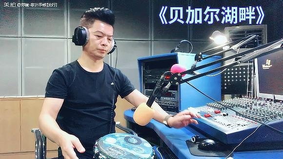 贝加尔湖畔MV伴奏