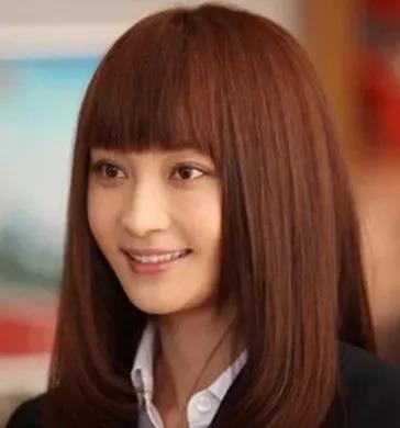 明星都留什么样的发型来遮住自己的大腮帮子?
