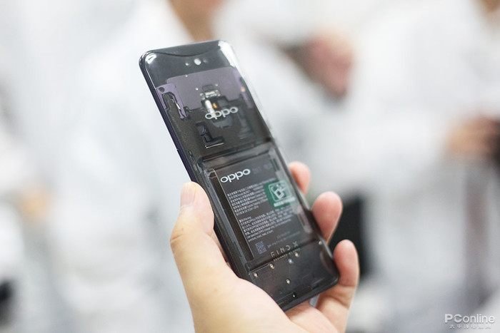 做手机的过程 D4111A4A9892258B1FA479F0738A044B7BA0AB6D_size50_w700_h467.jpeg