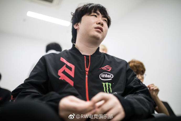 RW赛场选手照:没有理想的人不伤心