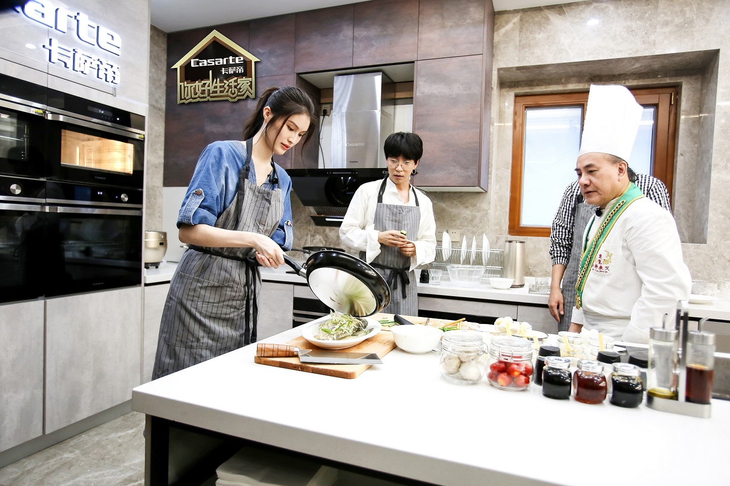 《你好!生活家》第二季首播来袭 三代超模同台PK引爆全场