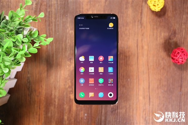 小米8屏幕指纹版开箱图赏:如暮光般绚烂