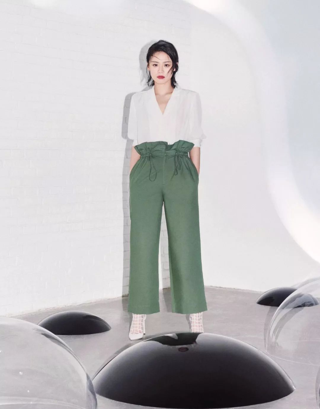 身高160cm的女生,学吴昕穿阔腿裤升级版,气场