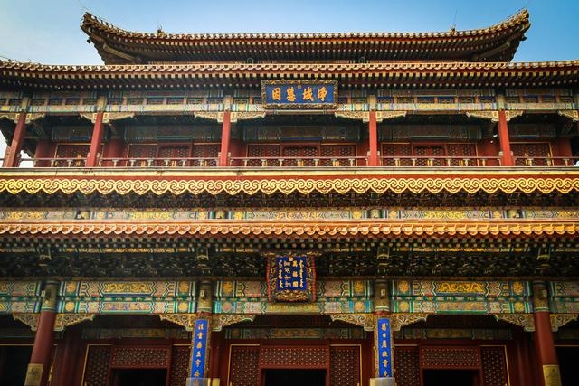 为什么会有很多人去北京雍和宫上香?真的很灵