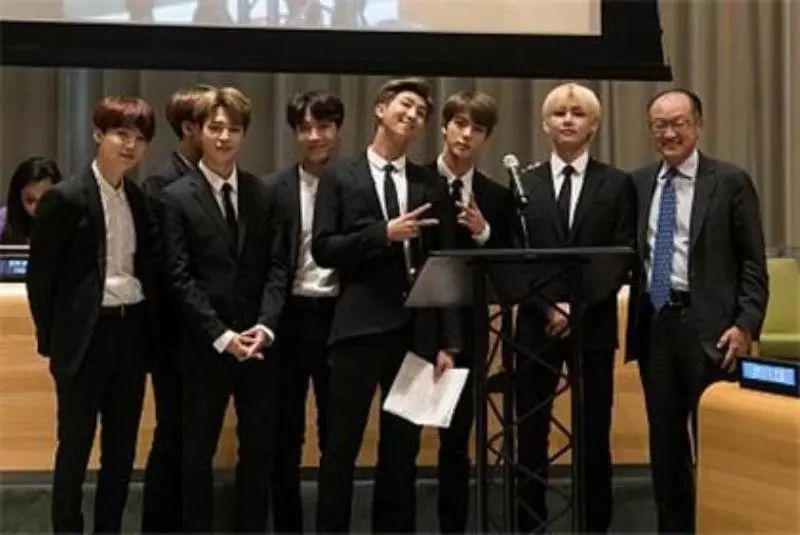 超强大！防弹少年团亮相联合国大会RM7分钟全英文演讲！ARMY：在新闻里追星