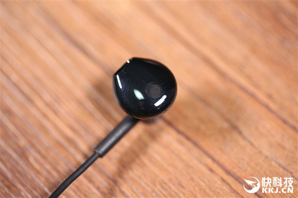 99元 小米双单元半入耳式耳机Type-C版图赏