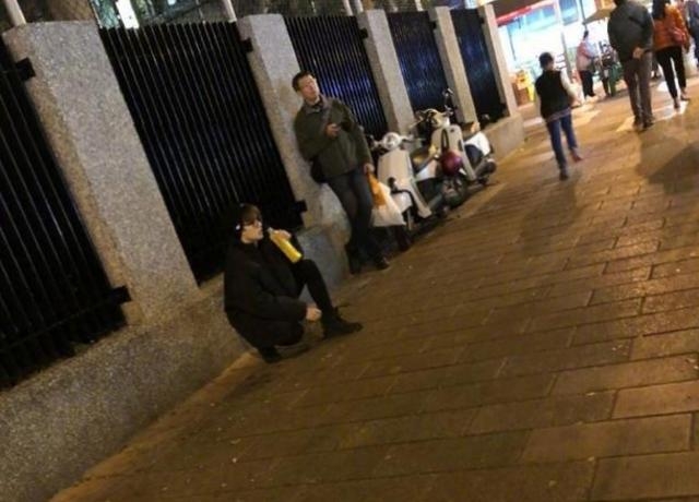 娱乐圈接地气的明星：杨洋吃拉面宋祖儿做菜，网友：张天爱亮了
