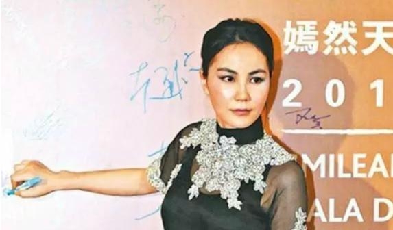 状态回春，48岁王菲综艺首秀，颜值依然能打！