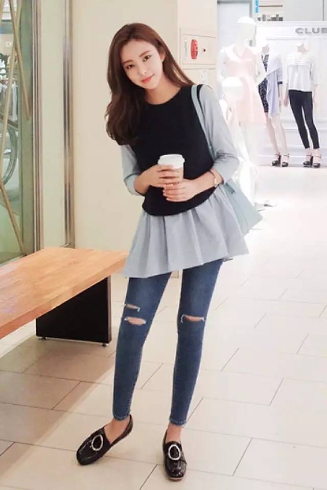 只要你有连衣裙、薄风衣，随便就有20套时尚look