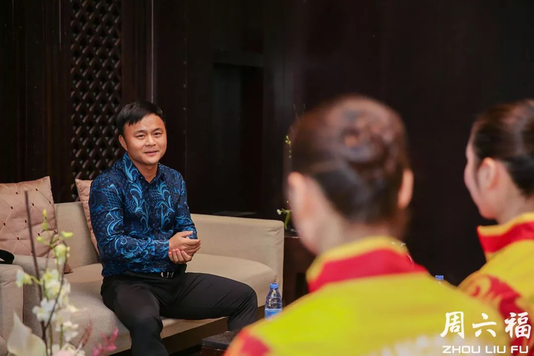 周六福2018秋冬新品发布秀 演绎轻奢时尚风