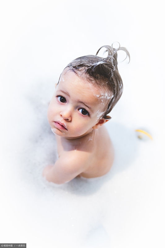 为让孩子长大更漂亮,家长操碎了心,这些荒唐