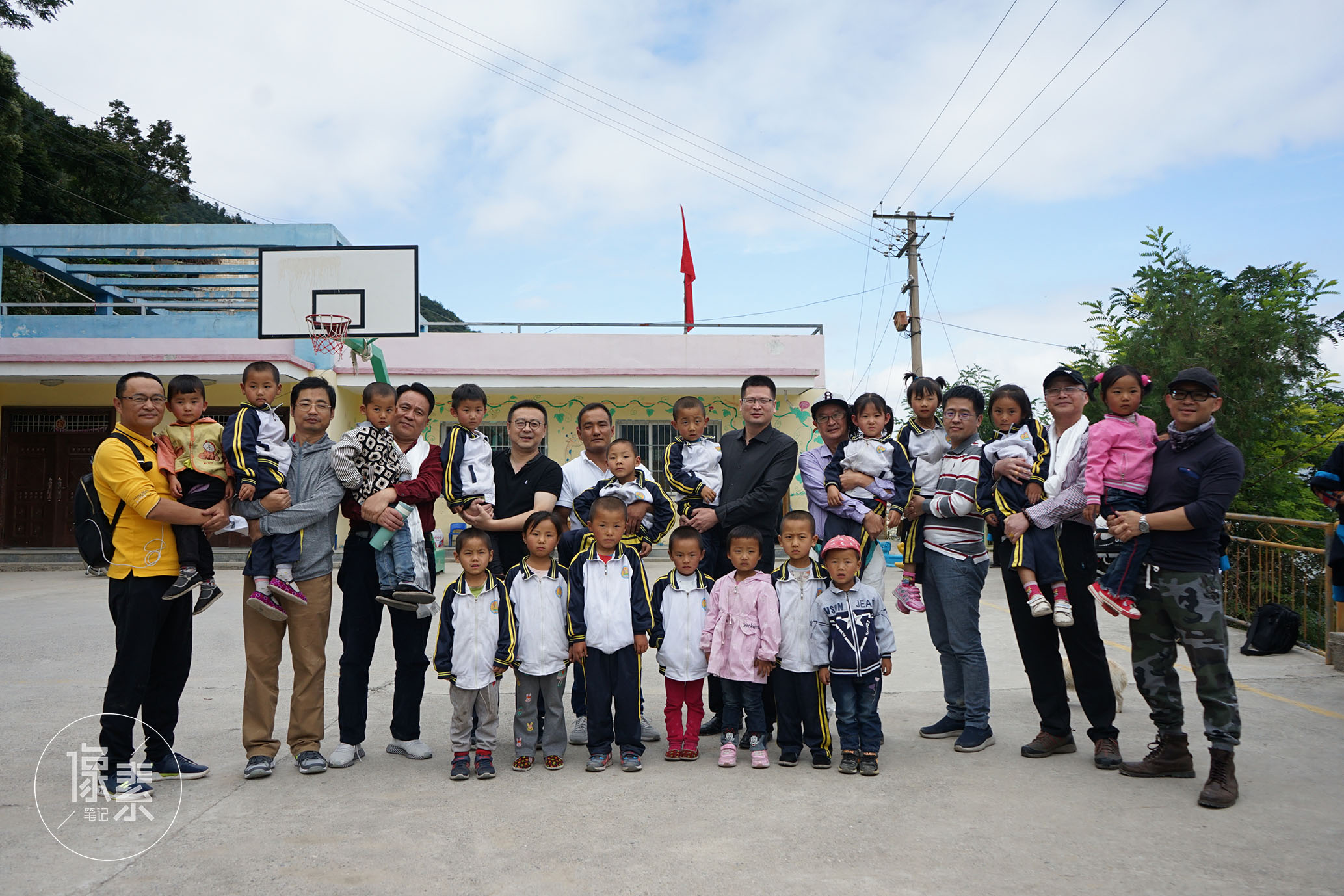 大山里的代课老师:工资仅有150元,却坚持了13