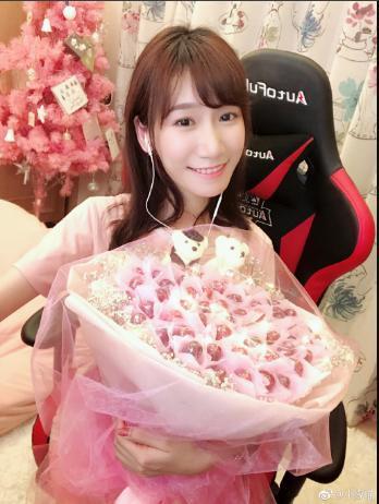 全新单曲推出,突破次元壁,斗鱼小缘喵发展越来越好__凤凰网