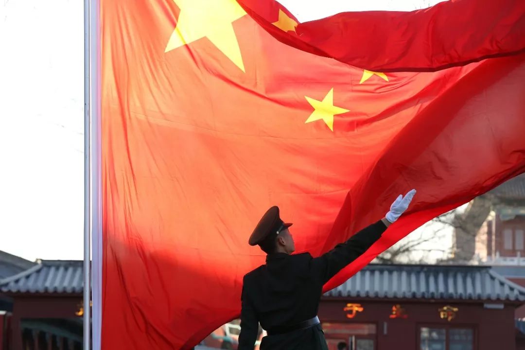 我爱你，中国！我爱你，五星红旗！