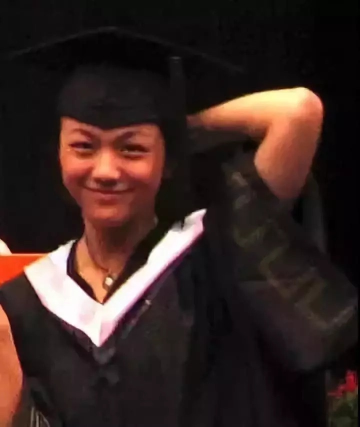她一脱成名,曾遭封杀,还被预言没人敢要,如今登顶影后实力打脸