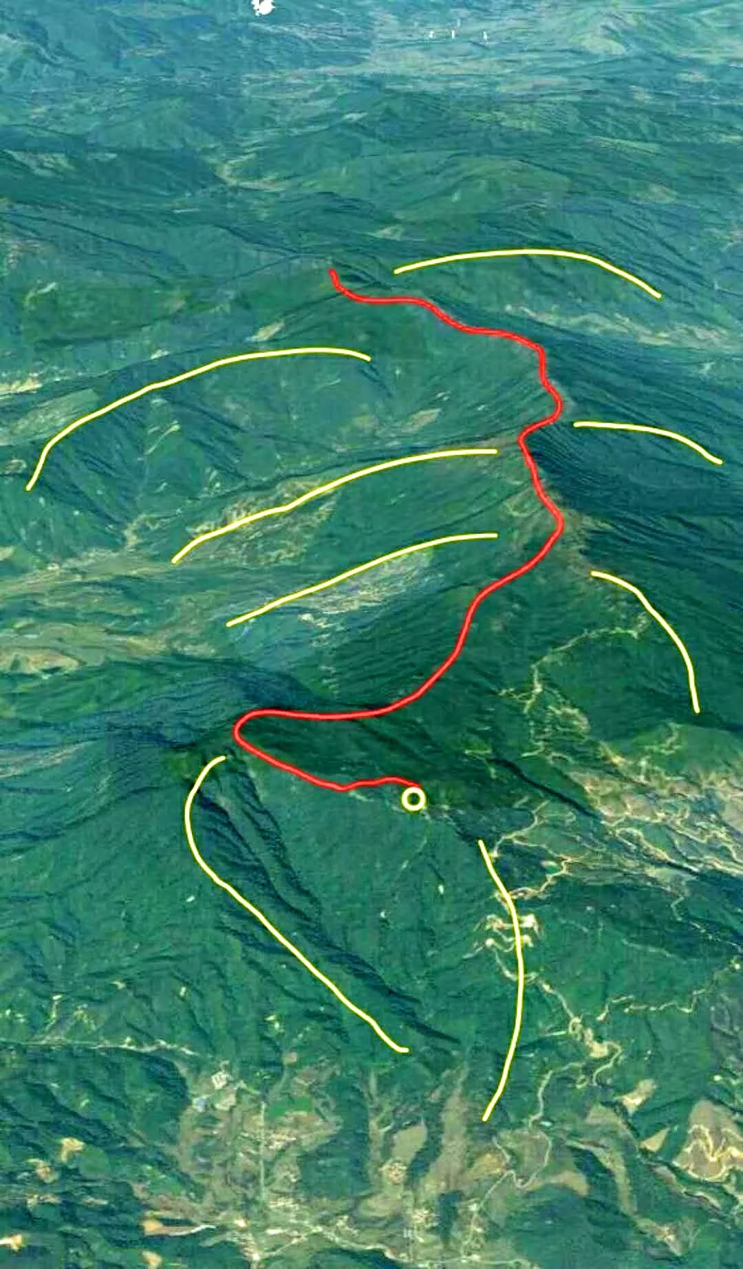 正面看穴星,犹抱琵琶半遮面,见下图: 站在父母山下,看入首和穴星