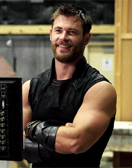 大邪恶 时尚美容 减肥养生  像克里斯·海姆斯沃斯还有丁春诚之类