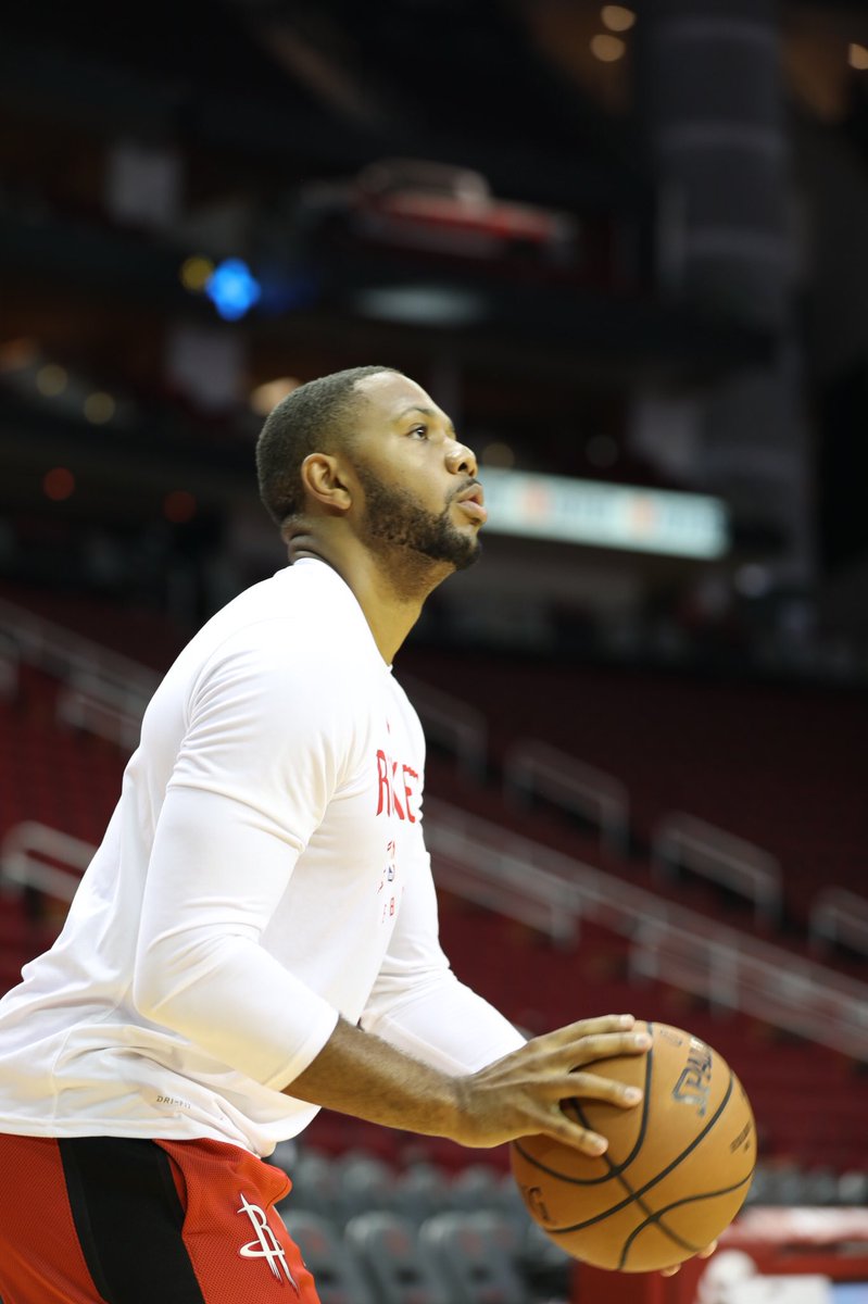 昔日火箭领袖携手库里冲击总冠军梦想再启程