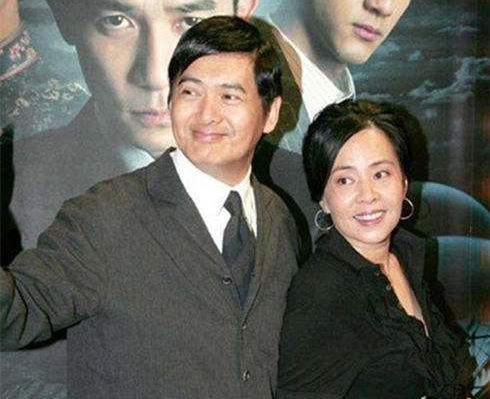 63岁周润发仍魅力四射,然而他靠的不止是颜值和演技