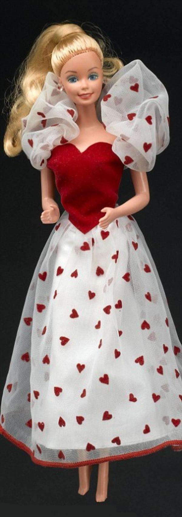 芭比娃娃》真人电影!网友:她就是芭比本人