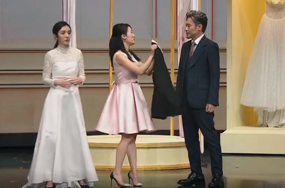 吴秀波即兴演绎贺涵,台词脱口而出,眼神动作到