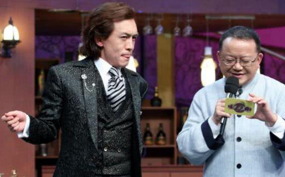 近日李咏和朱军打架原因被曝光 ,揭秘李咏离开央视的真相