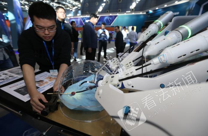 全国双创周开幕 北京会场申报项目超3000项