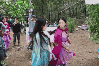 搞笑gif: 齐心合力坑队友