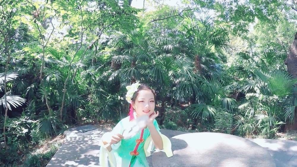 视频:常州星未来集训班独舞《春色》，表演:王艺帆