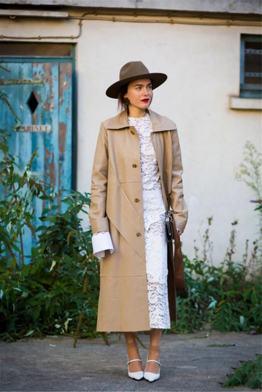 秋冬风衣+裙子,学高圆圆、刘亦菲这样穿,时髦