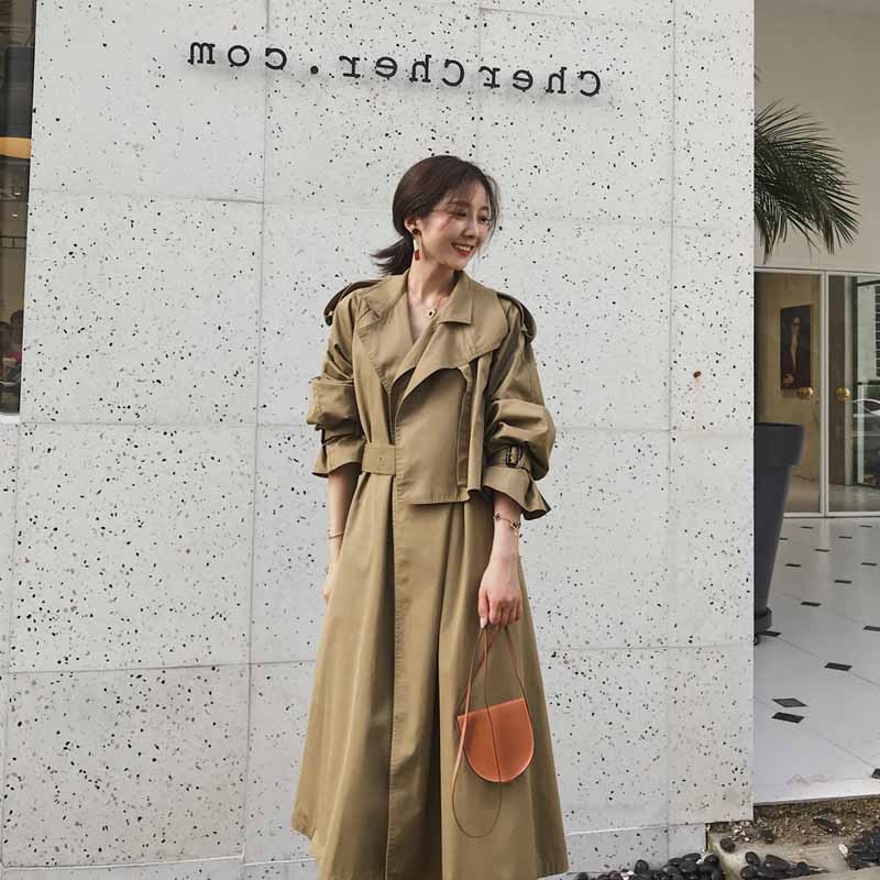 赶在冬天来之前,赶紧试试这些薄款外套,非常适合70后女人
